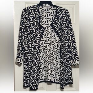 Valerie Stevens Black and White Geometric Cardigan Size Medium